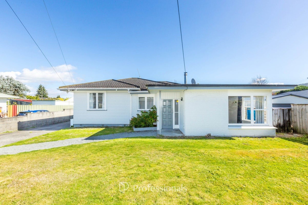 21 Totara Park Road, Clouston Park, Upper Hutt - Carousel 14