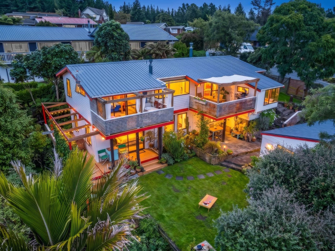 20 Raniera Place, Springfield, Rotorua - Carousel 1