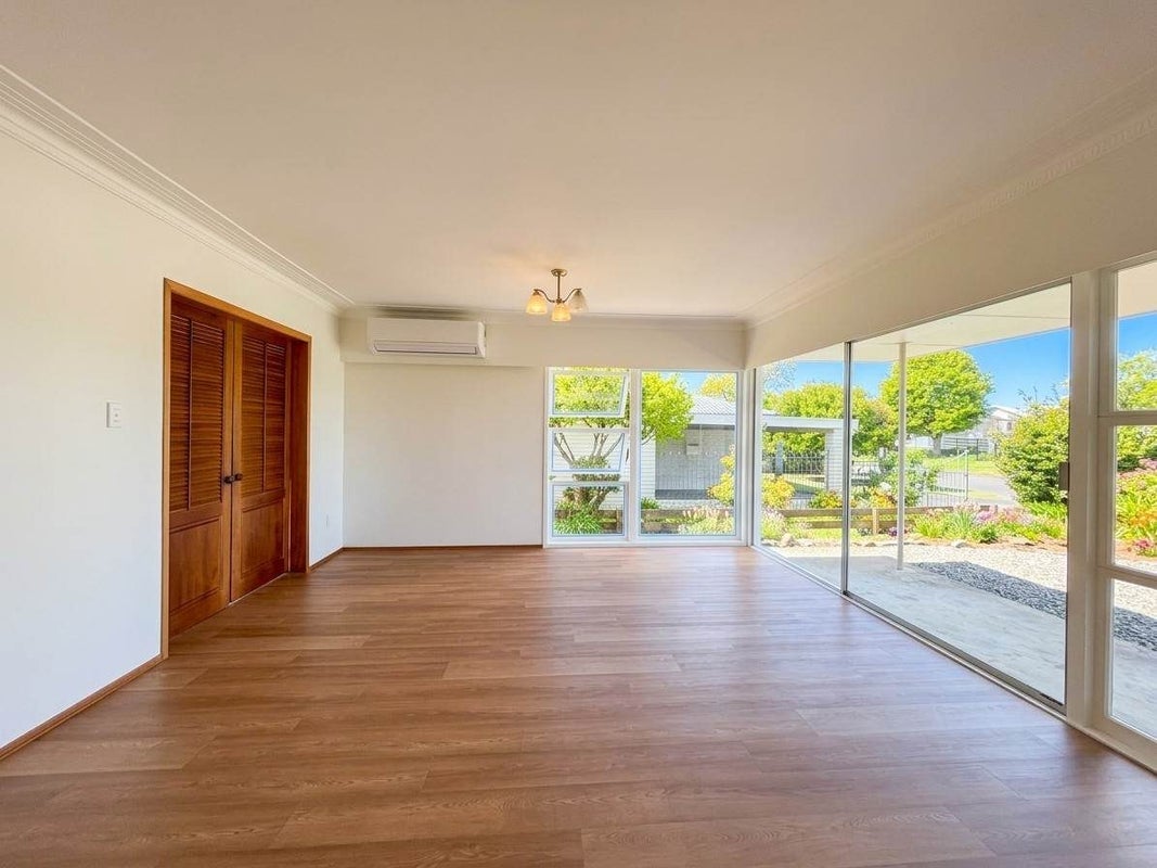 21 Fairview Avenue, Opaheke, Papakura, Auckland - Carousel 2