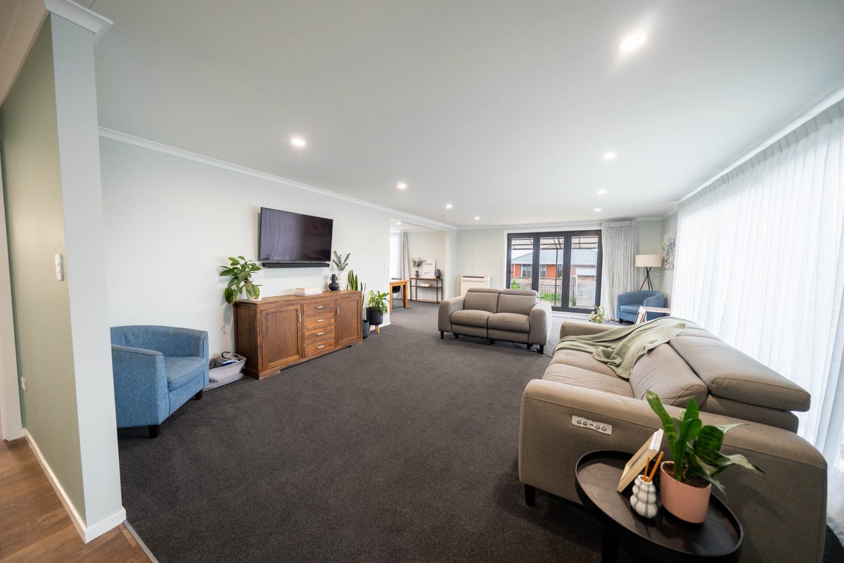 708 Queens Drive, Waikiwi, Invercargill - Carousel 2