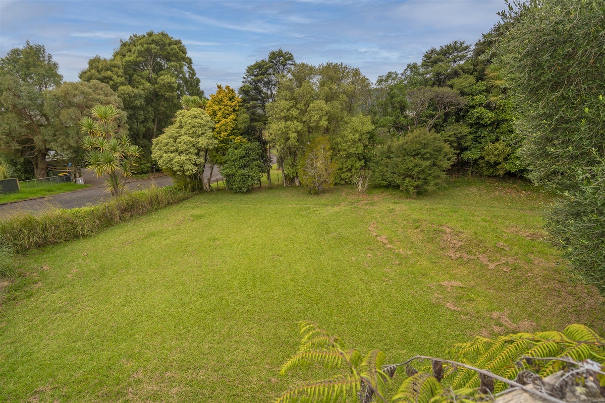 12 Moana Crescent, KENNEDY BAY, COROMANDEL - Carousel 2