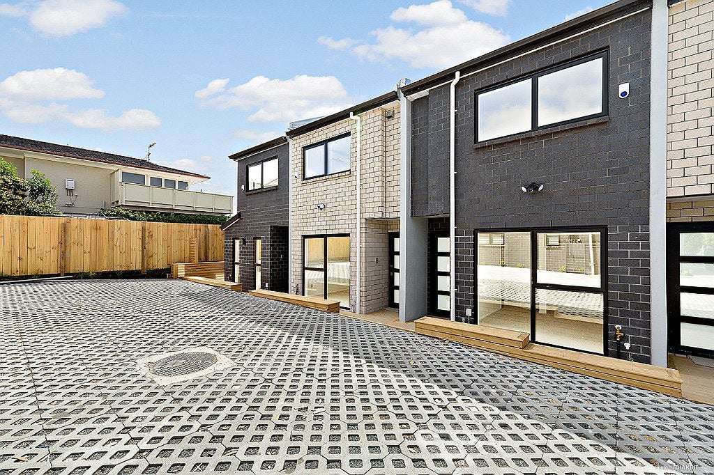 6/163 Deep Creek Road, Torbay, Auckland - Carousel 1