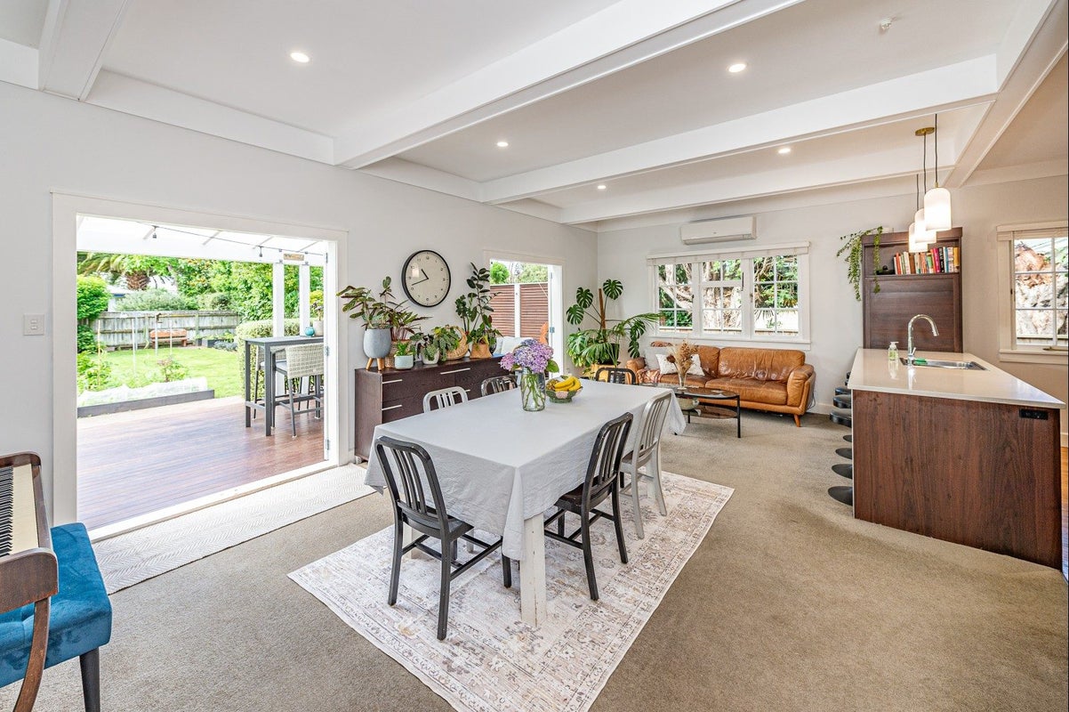 9 Selwyn Crescent, College Estate, Whanganui - Carousel 2