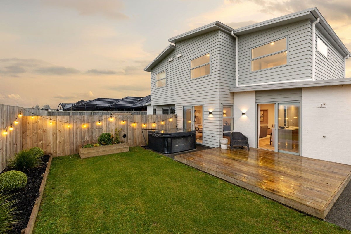 2/6 Kimbolton Street, Rototuna North, Hamilton - Carousel 2