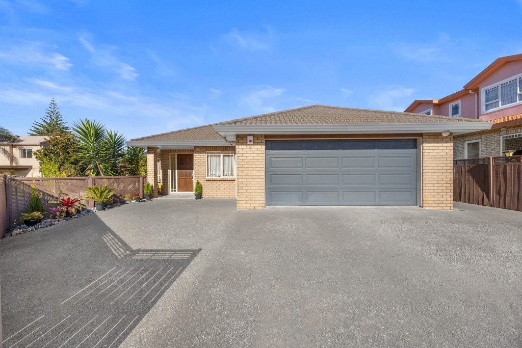 13 Tide Close, Mount Wellington, Auckland - Carousel 1