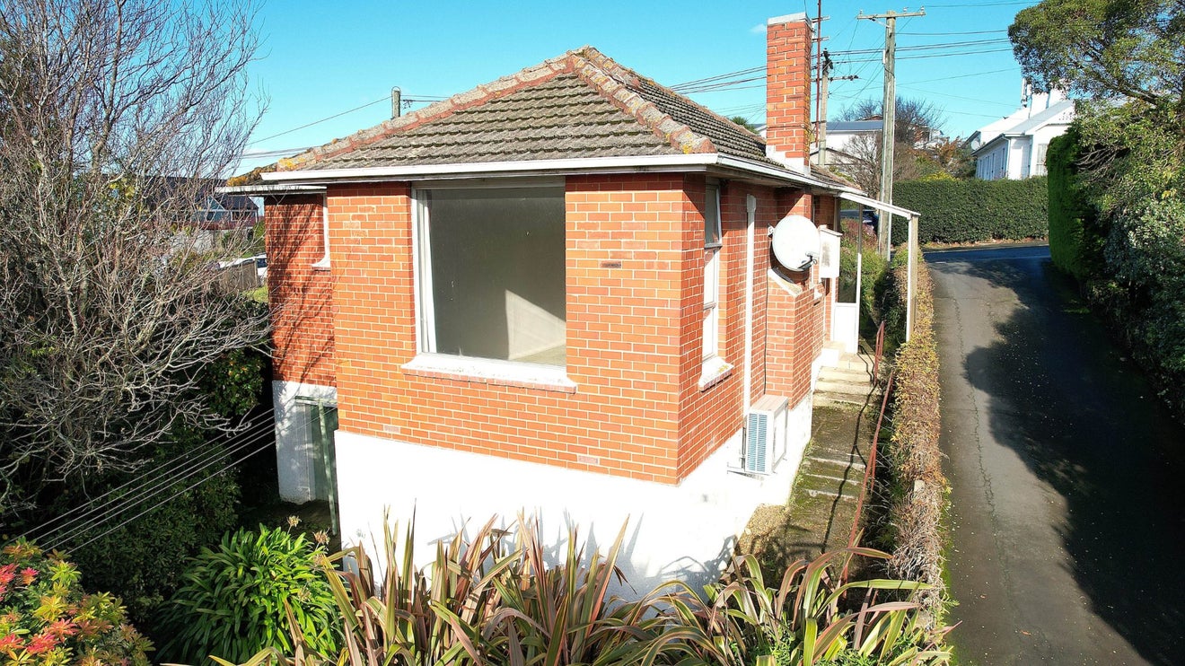 28 Galloway Street, Mornington, Dunedin - Carousel 1