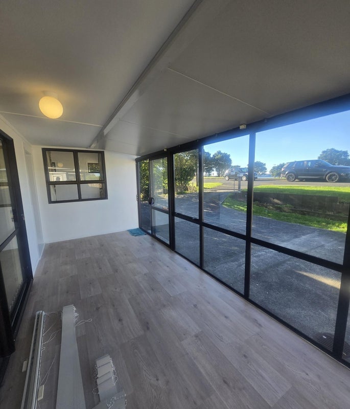 9 Tatau Way, Te Atatu Peninsula, Auckland - Carousel 2