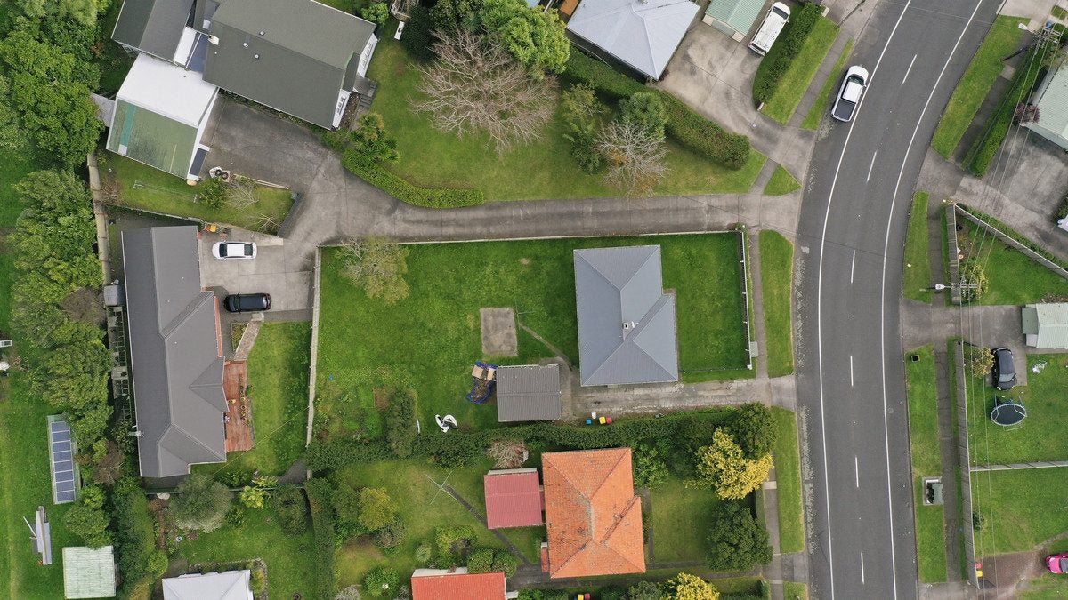 198 Ngamotu Road, Spotswood, New Plymouth - Carousel 23