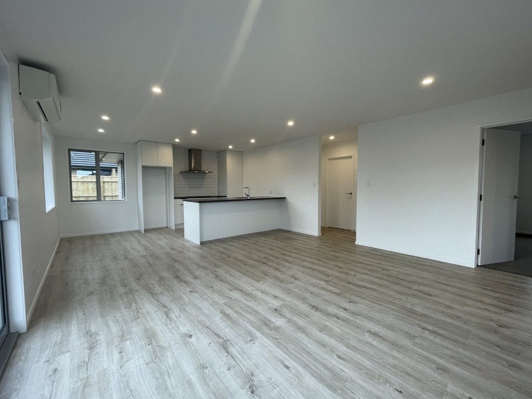 55A Fenton Street, Stratford, Stratford - Carousel 2