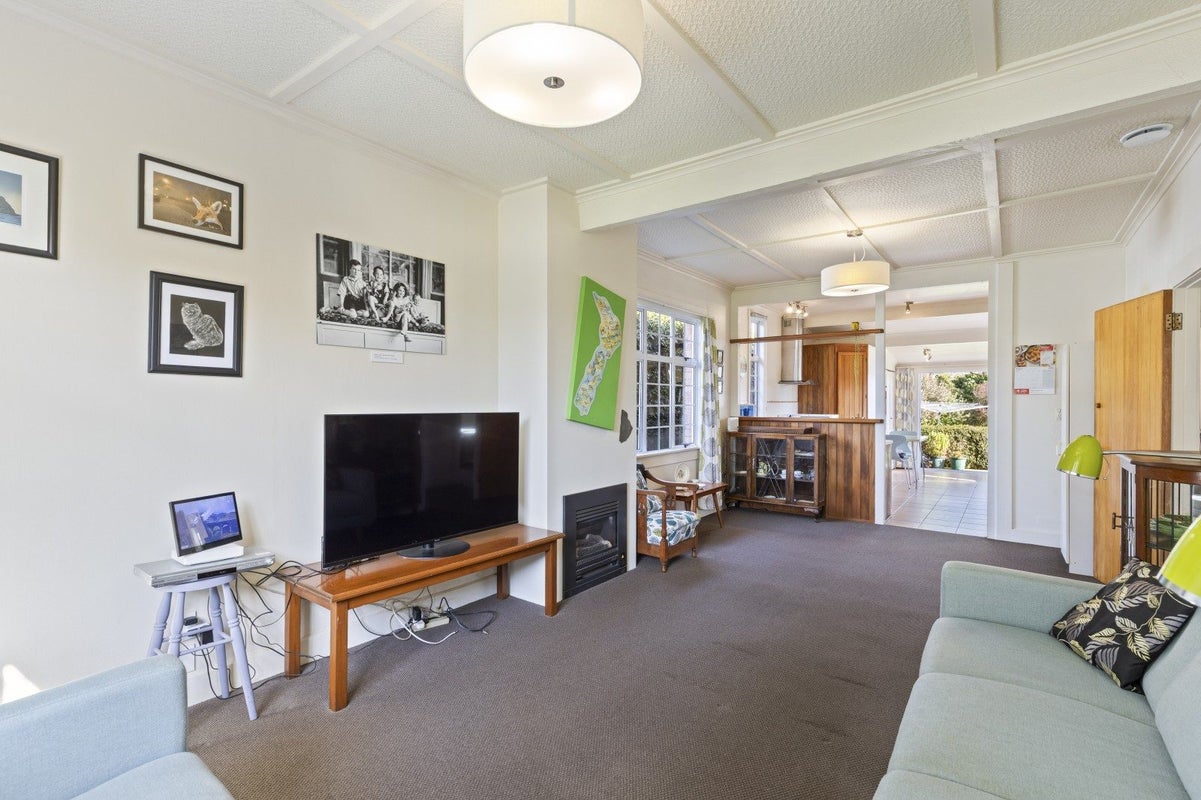 30 Doone Street, Lynmouth, New Plymouth - Carousel 2