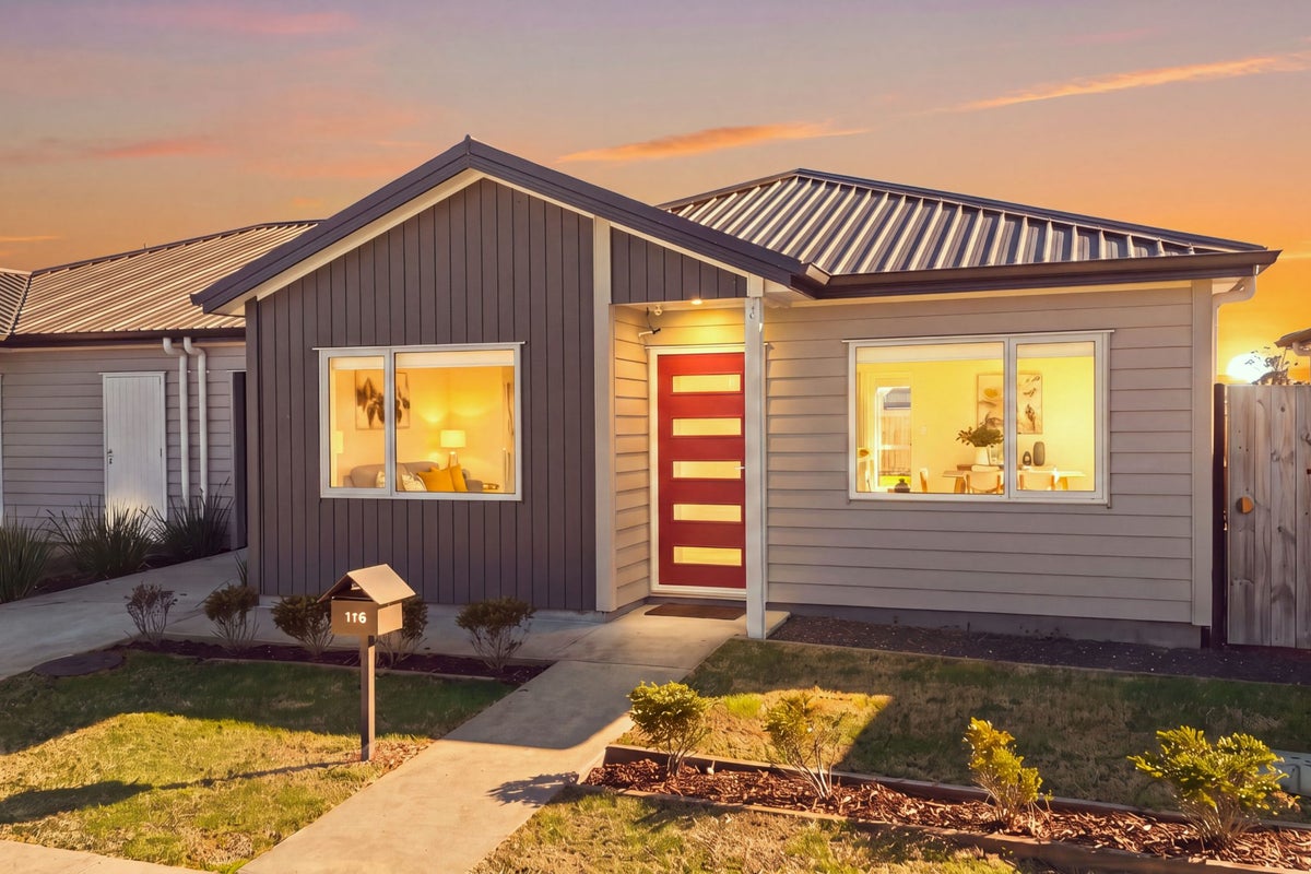 116 Kuaka Drive, Takanini, Auckland - Carousel 1