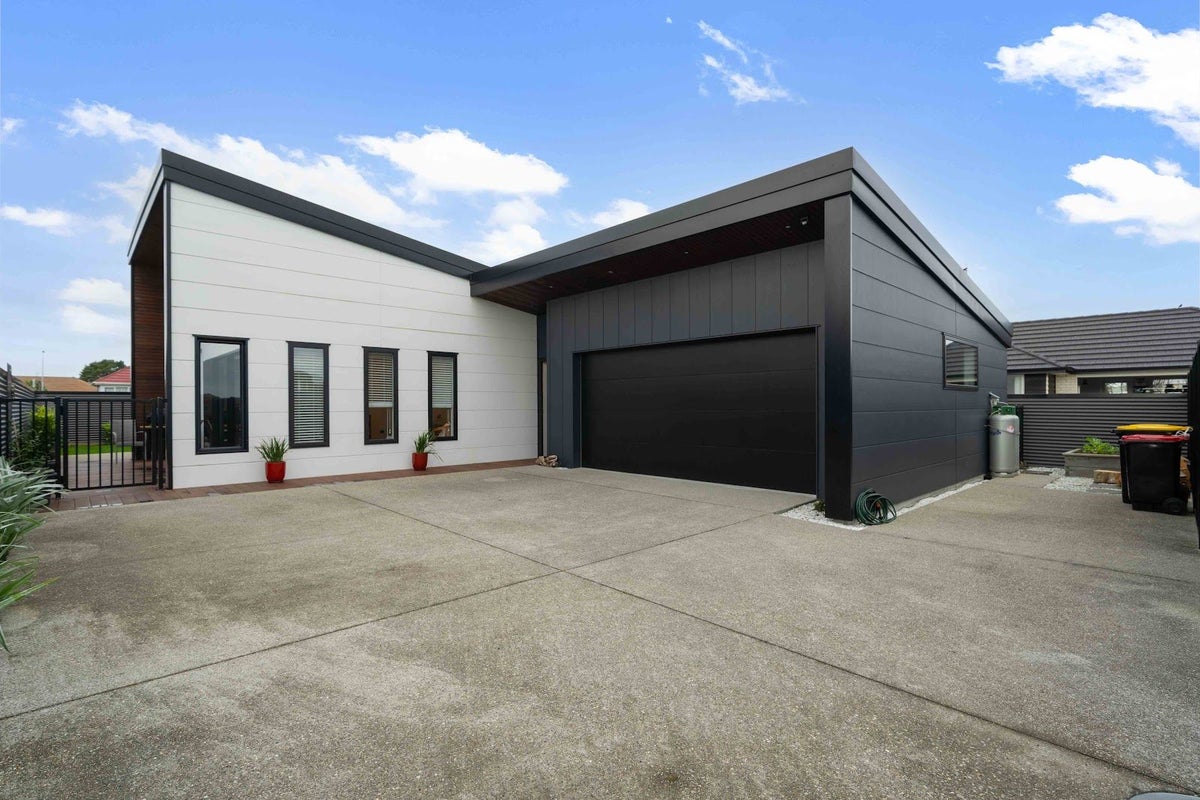 25 Perth Street, Windsor, Invercargill - Carousel 1