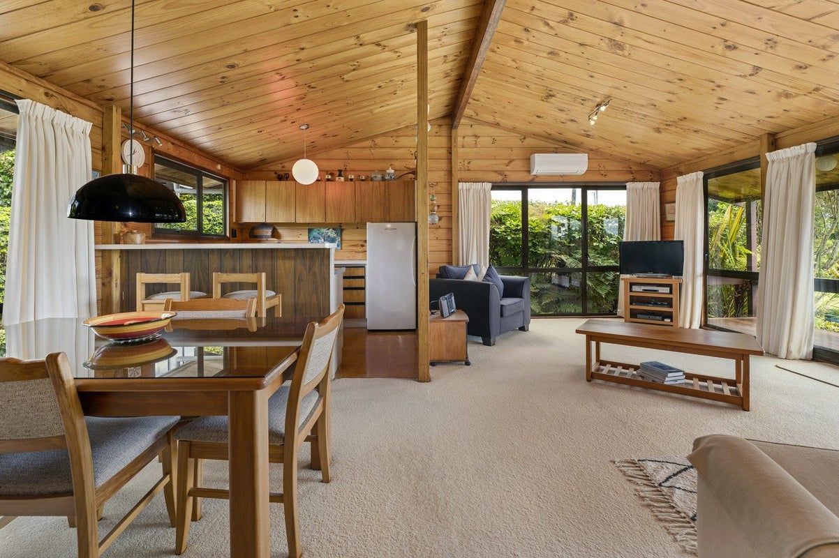 64 Utuhina Road, Springfield, Rotorua - Carousel 1