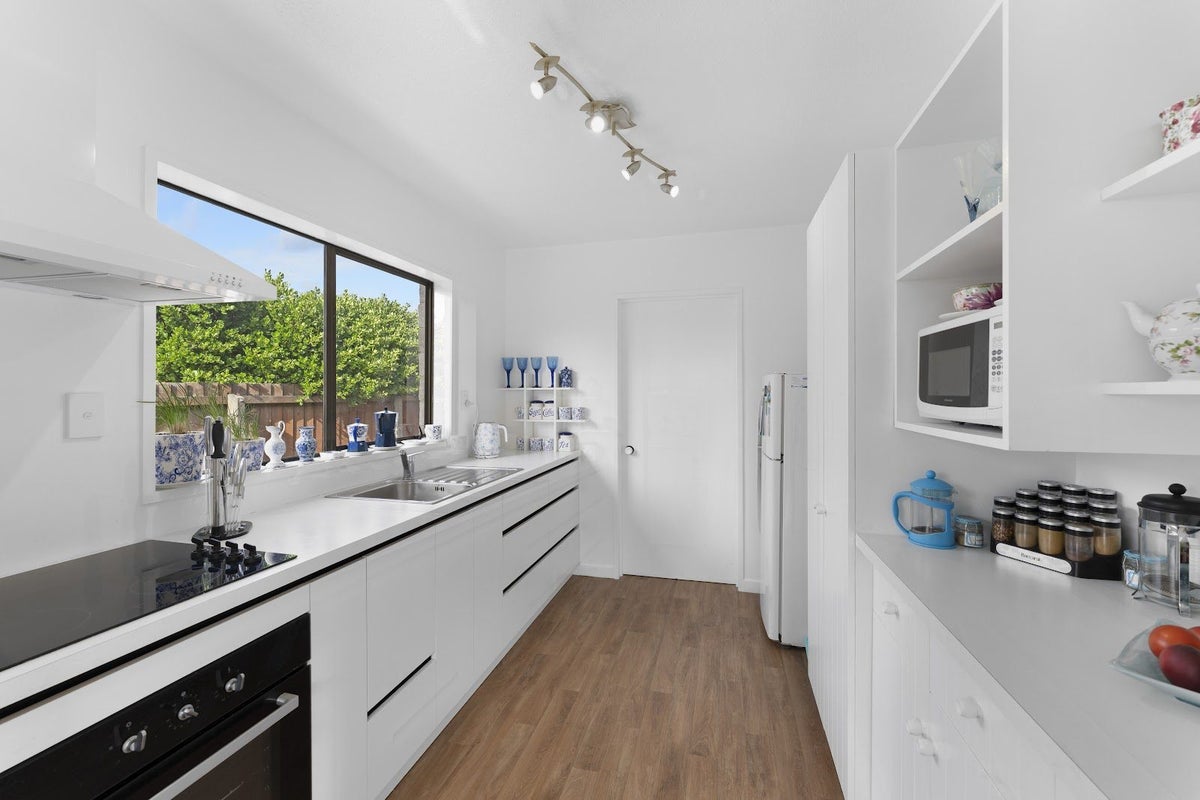 14 Howe Street, New Brighton, Christchurch - Carousel 2
