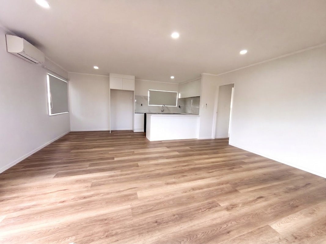 32 Wymer Road, Glenbrook, Franklin, Auckland - Carousel 2