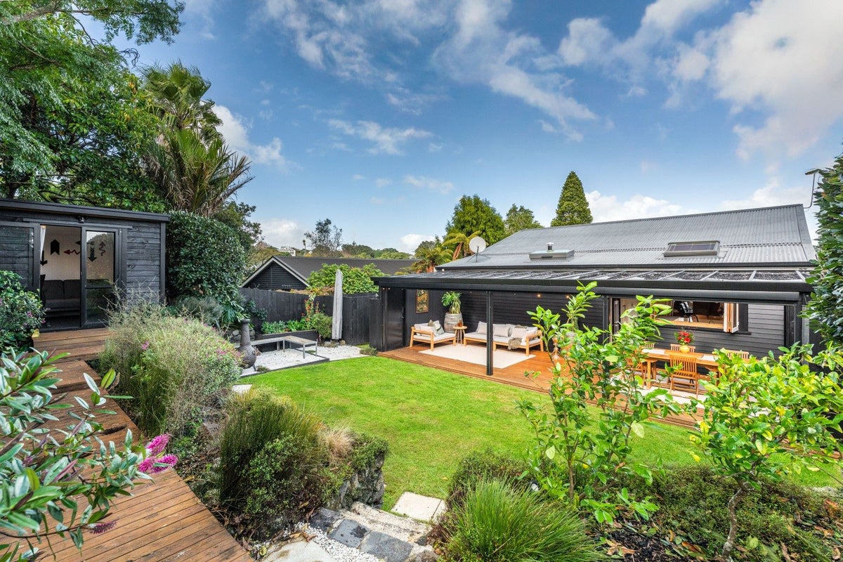 5 Prospect Terrace, Mount Eden, Auckland - Carousel 1