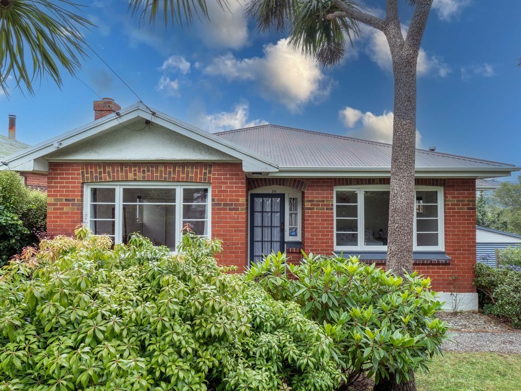 70 Mornington Road, Kenmure, Dunedin - Carousel 1