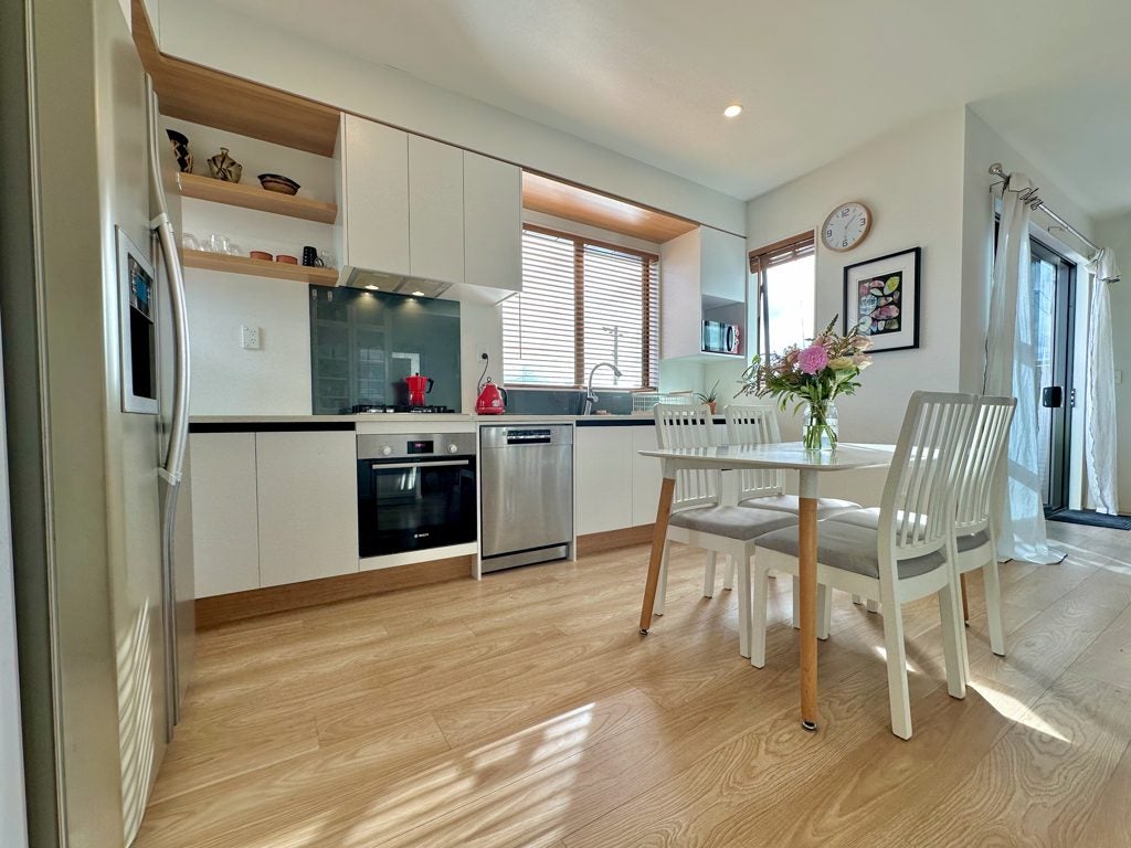 1/4 Edgerton Road, Te Atatu Peninsula, Auckland - Carousel 1