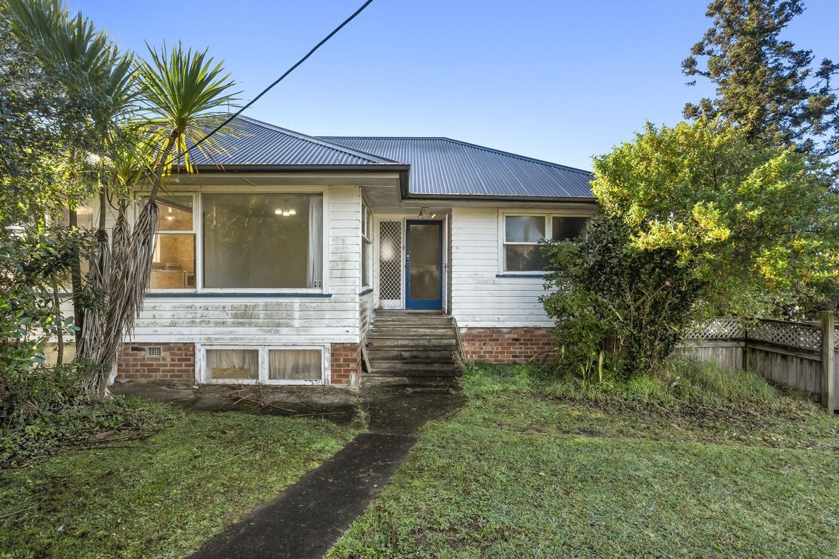 92 Stottholm Road, Titirangi, Auckland - Carousel 2