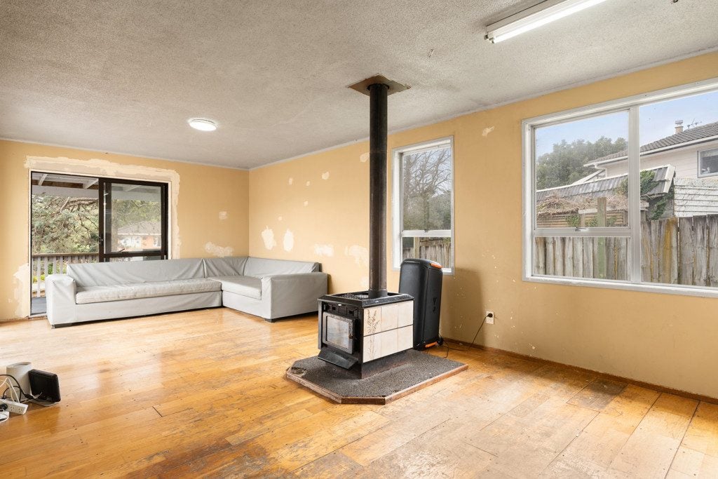 50 Hartley Terrace, Massey, Auckland - Carousel 2