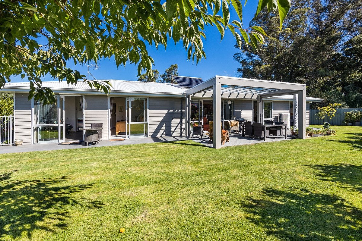 17 Awa Toru Drive, Fairfield, Dunedin - Carousel 1