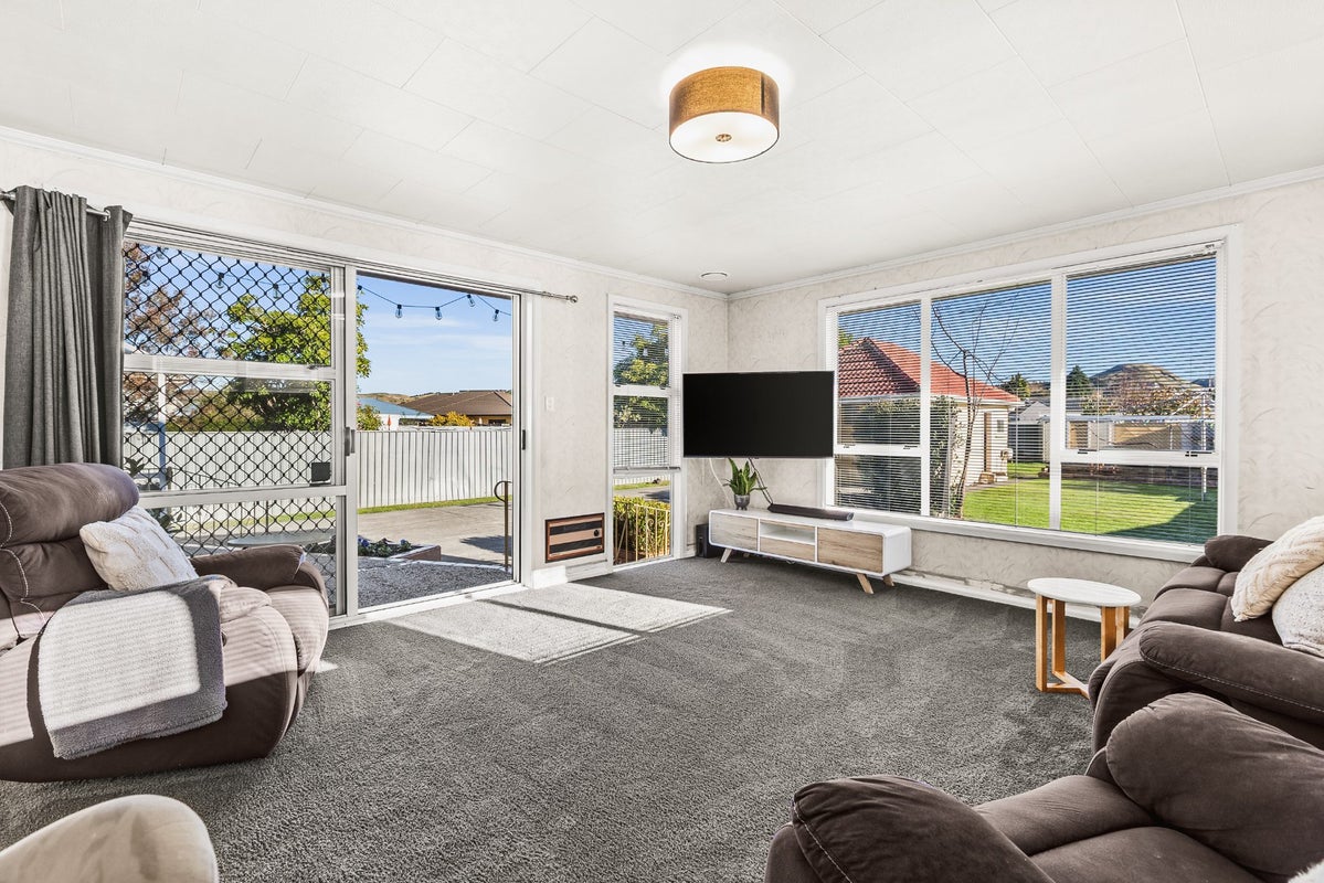 183 Gloucester Street, Taradale, Napier - Carousel 1