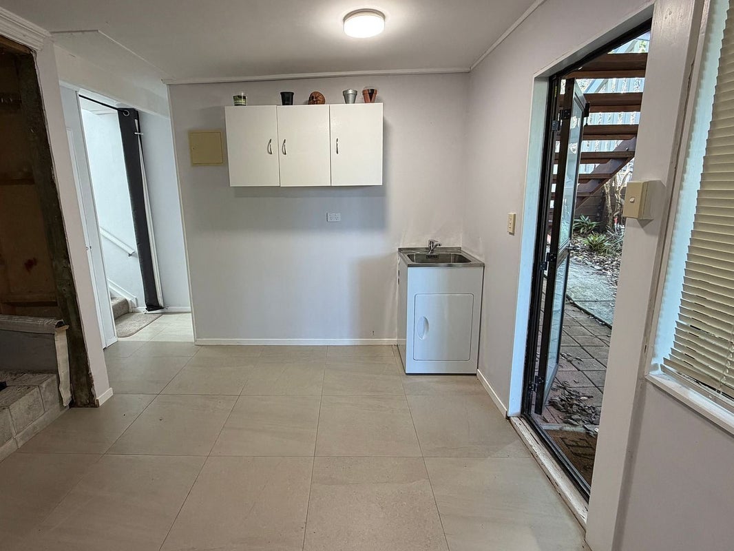 5 Kearney Place, Massey, Auckland - Carousel 14