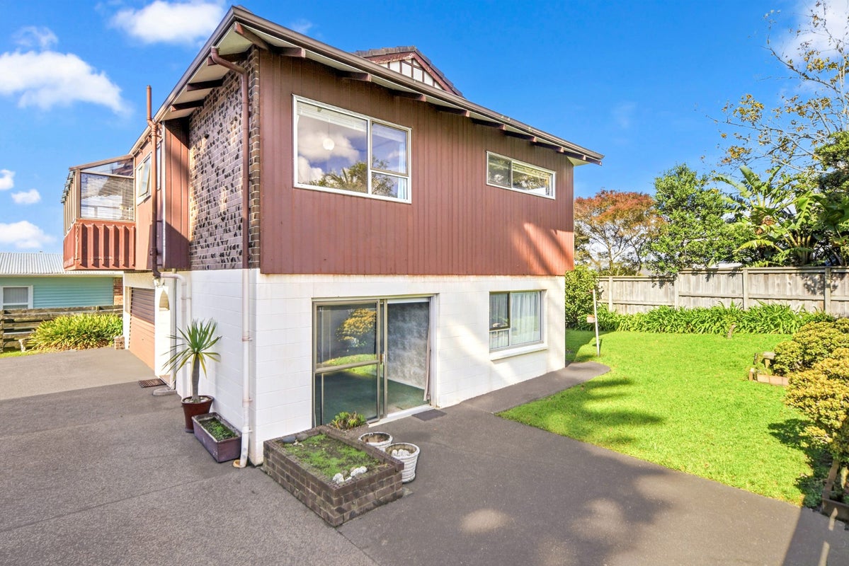 3/16 Quebec Road, Milford, Auckland - Carousel 1