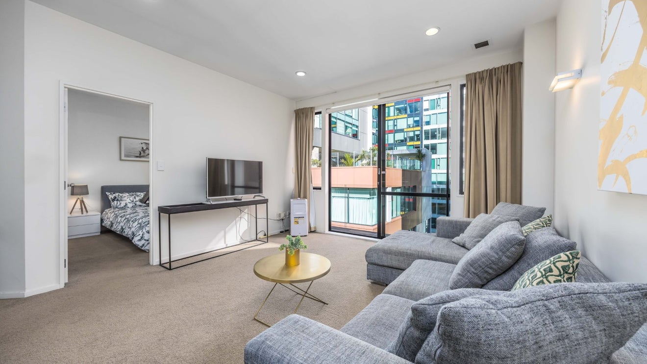 5J/72 Wellesley Street West, Auckland Central, Auckland - Carousel 1