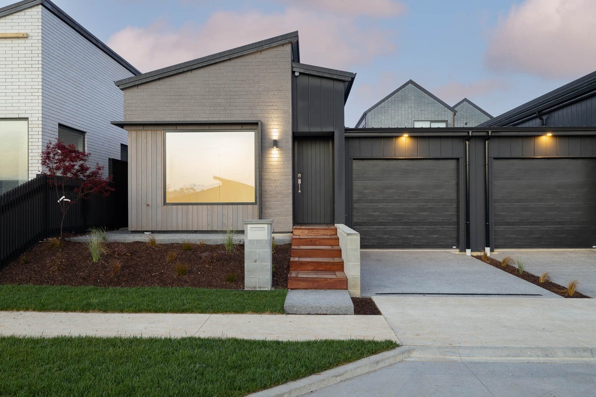 26 Lumino Terrace, Peacocke, Hamilton - Carousel 1