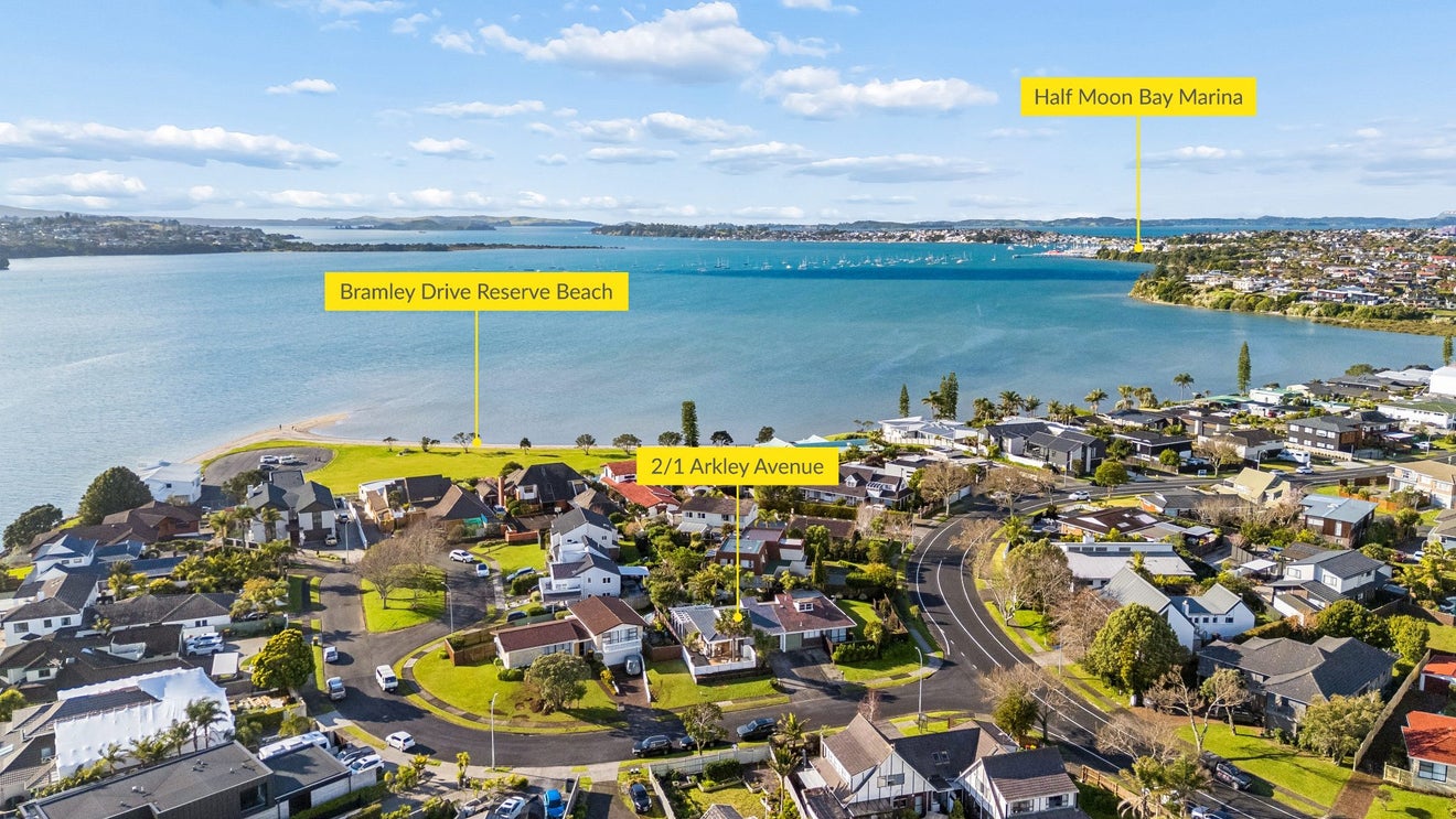 2/1 Arkley Avenue, Farm Cove, Auckland - Carousel 2