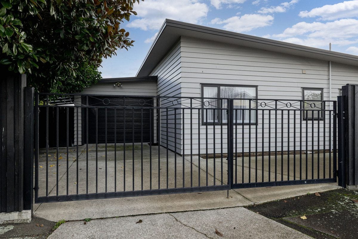 143 Grey Street, Palmerston North, Palmerston North - Carousel 23