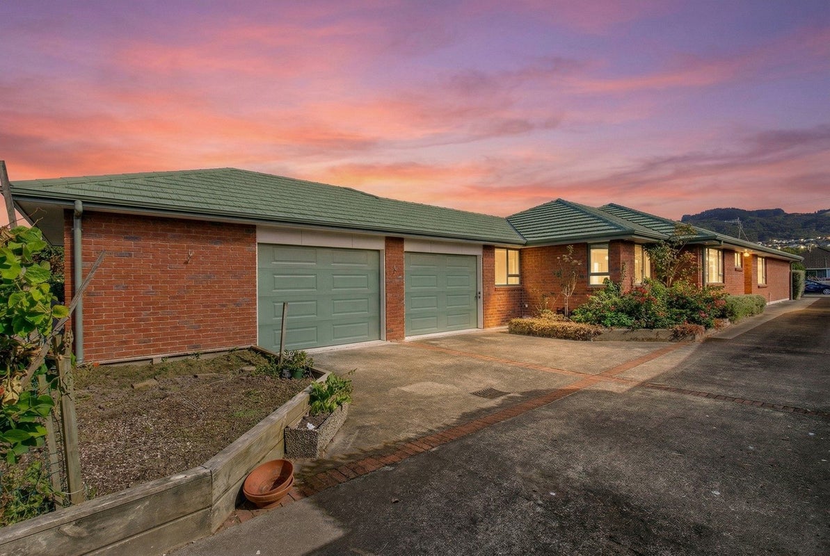 45 Shakespeare Avenue, Trentham, Upper Hutt - Carousel 1