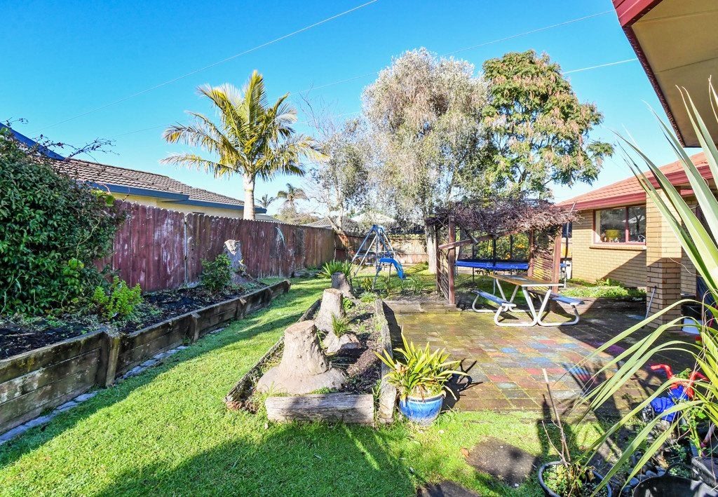 36 Ksenia Drive, Flat Bush, Auckland - Carousel 13