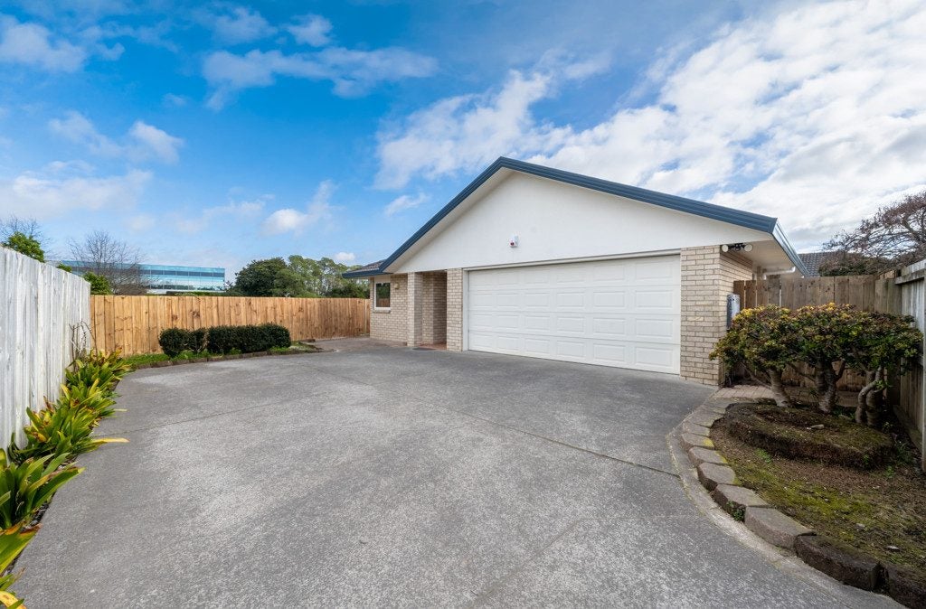50 Huntington Drive, Huntington Park, Auckland - Carousel 2