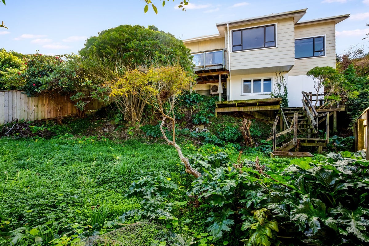 5 Gordon Road, Plimmerton, Porirua - Carousel 2