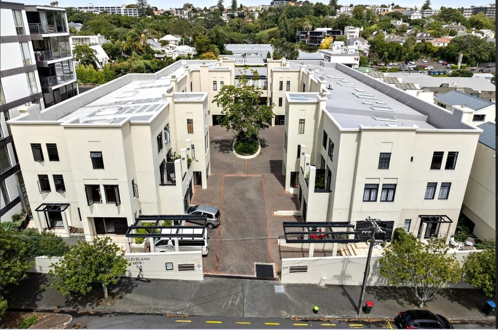 13/7 Cleveland Road, Parnell, Auckland - Carousel 1