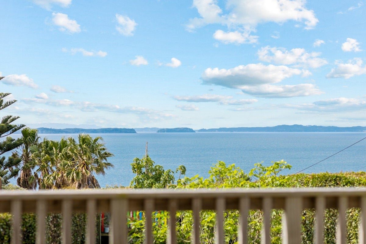 1410 Whangaparaoa Road, Army Bay, Whangaparaoa - Carousel 2