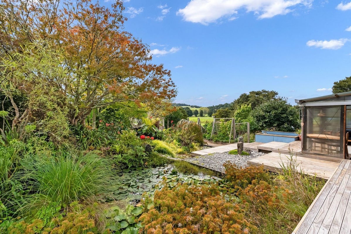 2080 State Highway 1, Hukerenui, Hikurangi - Carousel 14