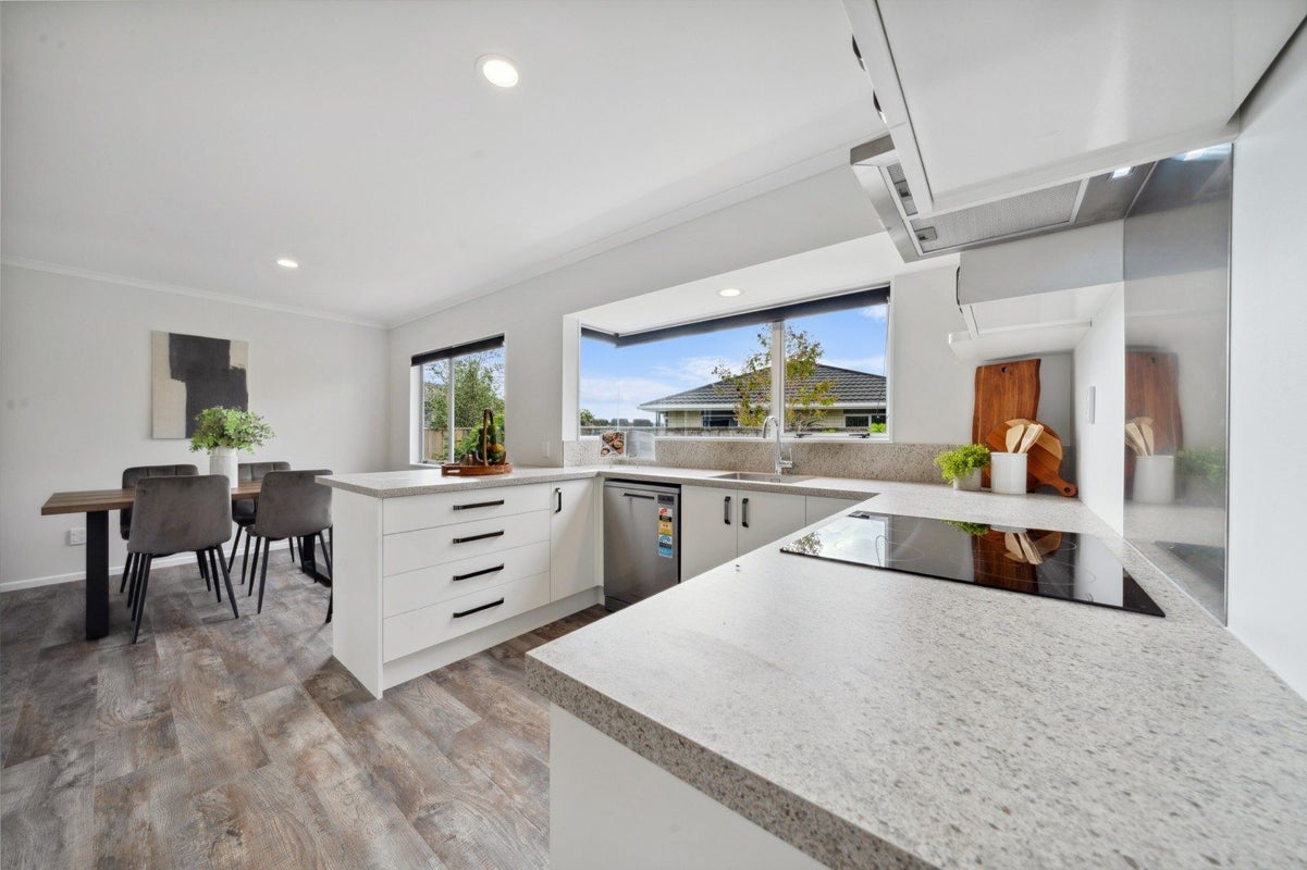 29C Heta Road, Highlands Park, New Plymouth - Carousel 2