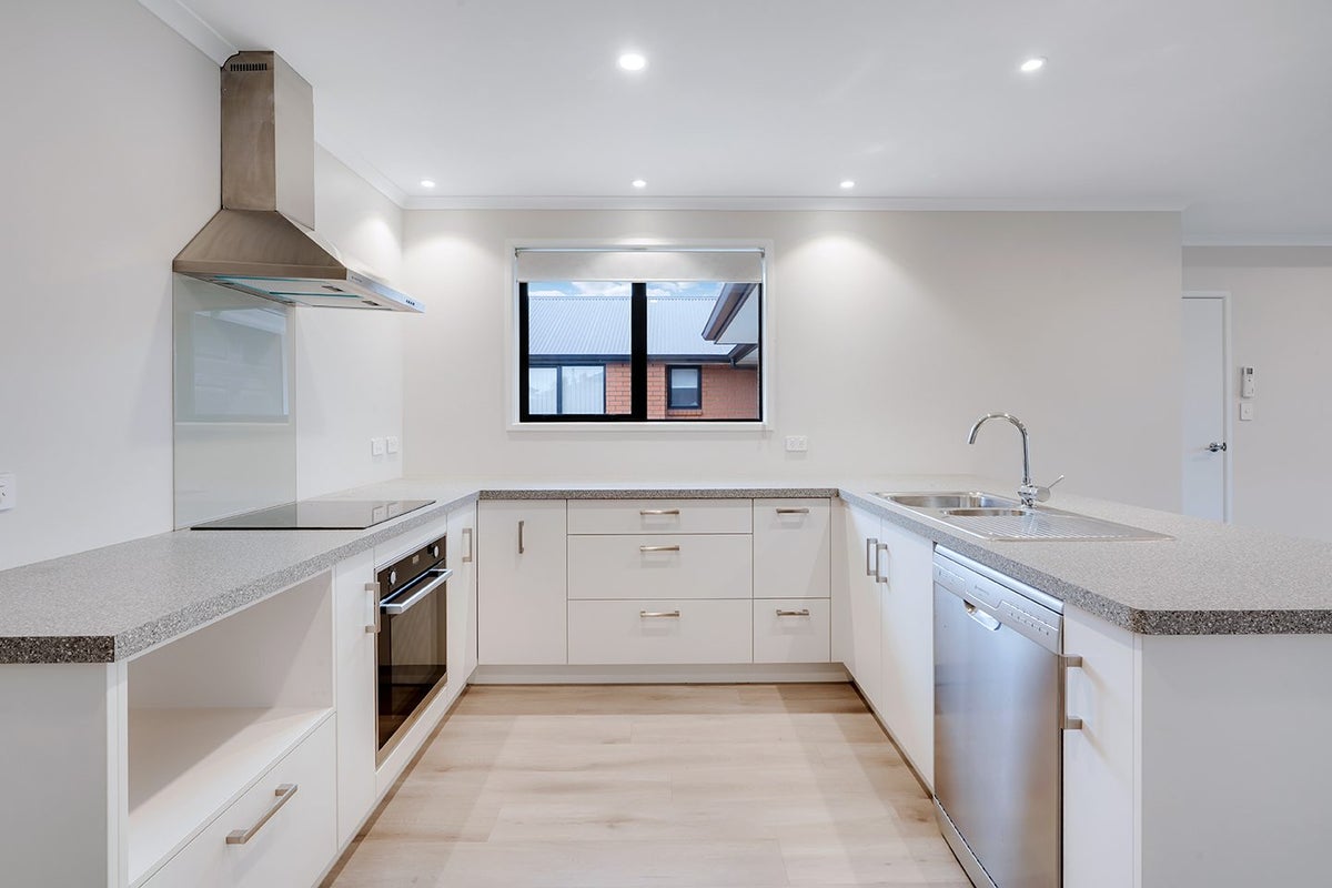 4/148 Killarney Road, Frankton, Hamilton - Carousel 2