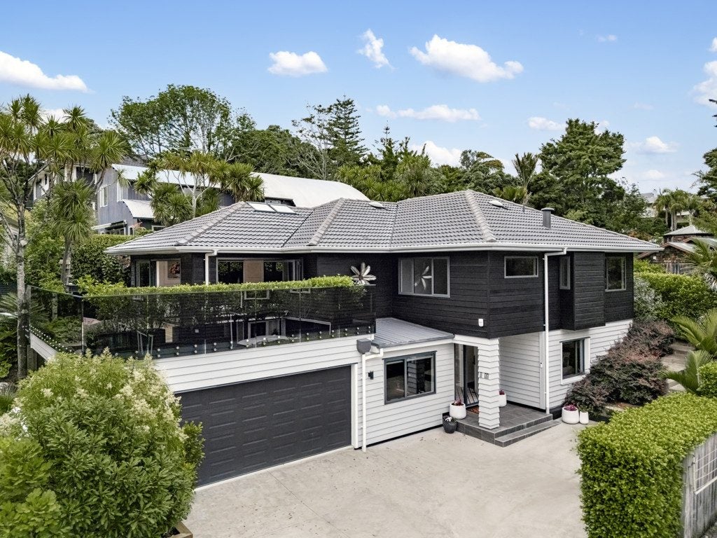 1/33 Harapaki Road, Meadowbank, Auckland - Carousel 1