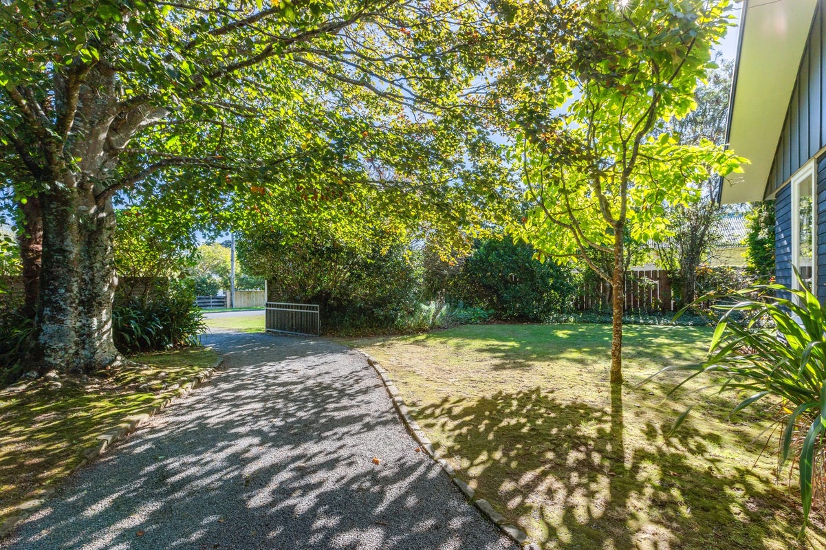3 MacLaren Street, Maymorn, Upper Hutt - Carousel 23