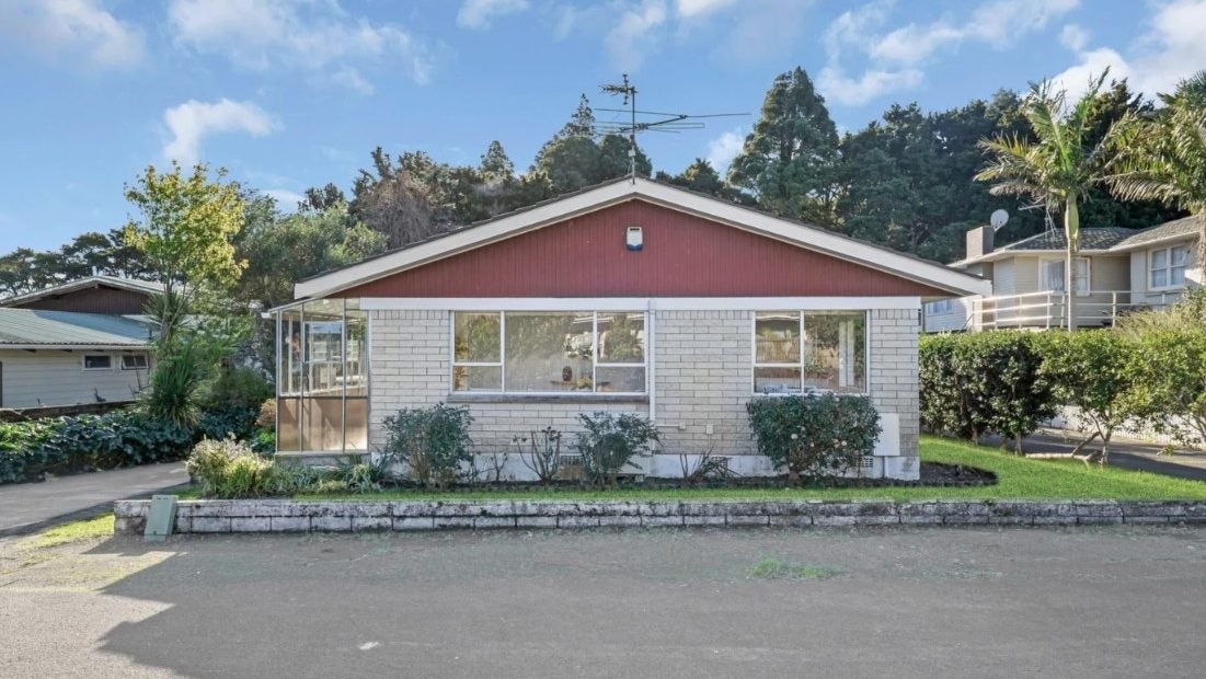 3A Walpole Avenue, Hillpark, Auckland - Carousel 1