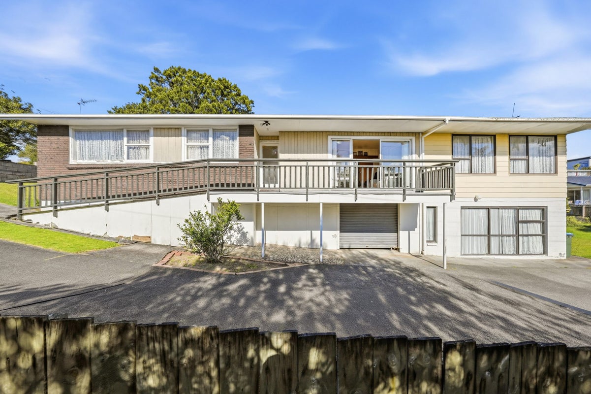 68 Holly Street, Avondale, Auckland - Carousel 1