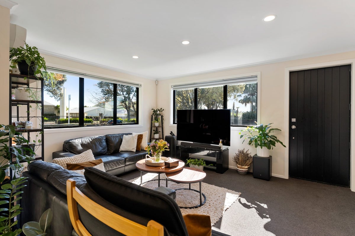 58A Mckenzie Road, Mangere Bridge, Auckland - Carousel 2