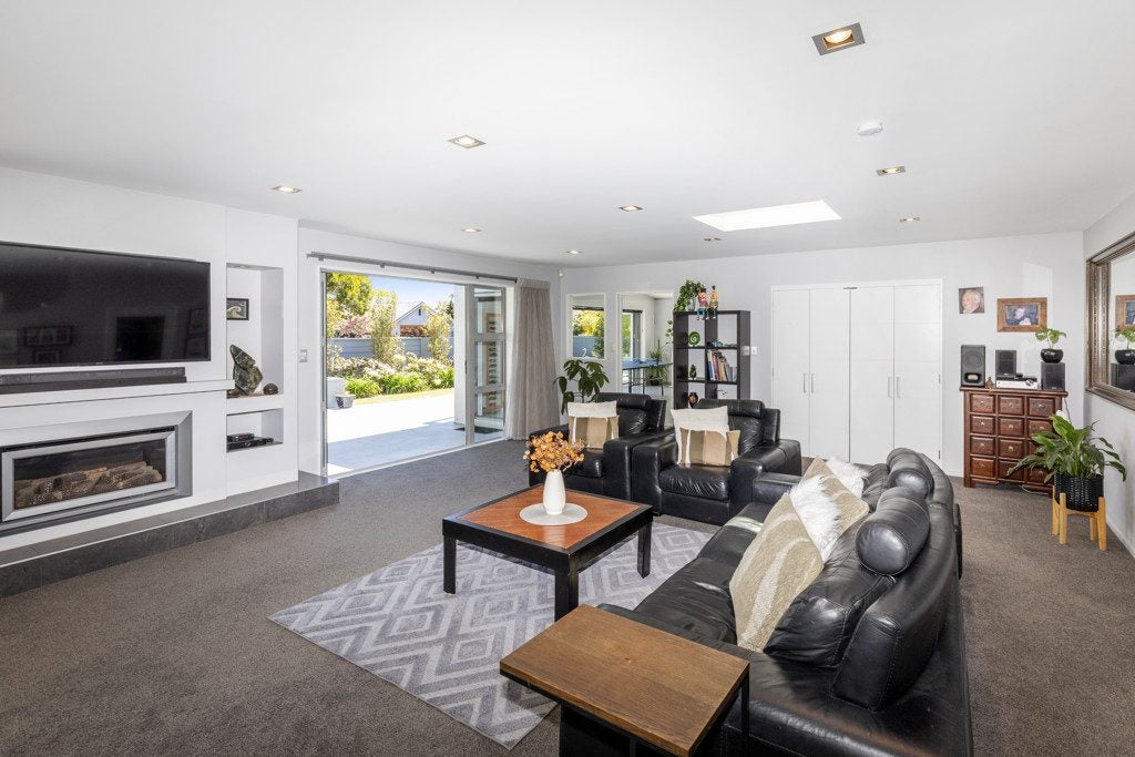 5 Seabrooke Drive, Spencerville, Christchurch - Carousel 2