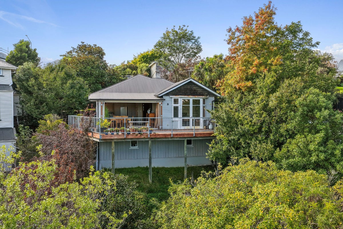 40 Hackthorne Road, Cashmere, Christchurch - Carousel 13