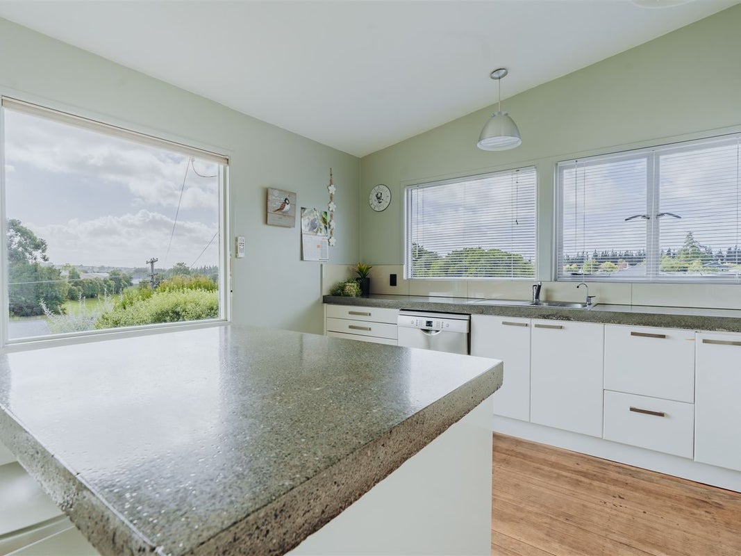 10 Armstrong Street, Balclutha - Carousel 1