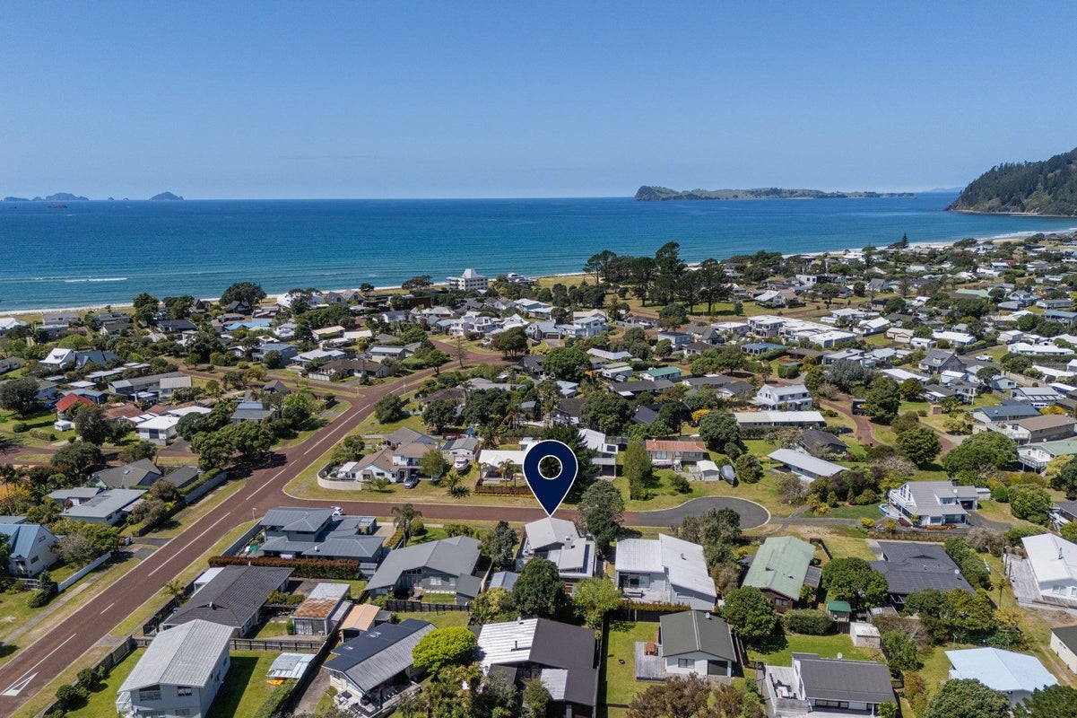 6 Bell Road, Pauanui, Pauanui - Carousel 1